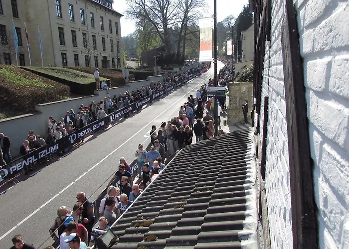 Aan De Cauberg Hotel *